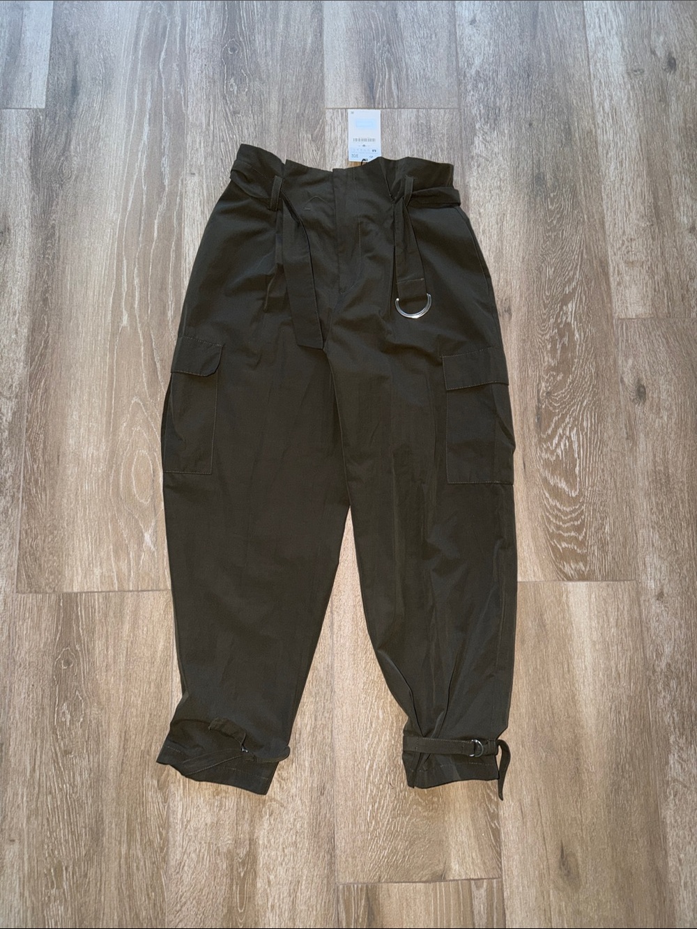 NWT Zara Army GreenCargo Jogger Pants with Waist Tie - Size Medium